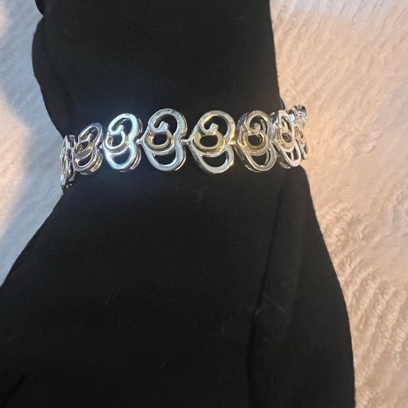 Supreme Silver n Gold Interlocking Hearts Bracelet - Picture 3 of 9